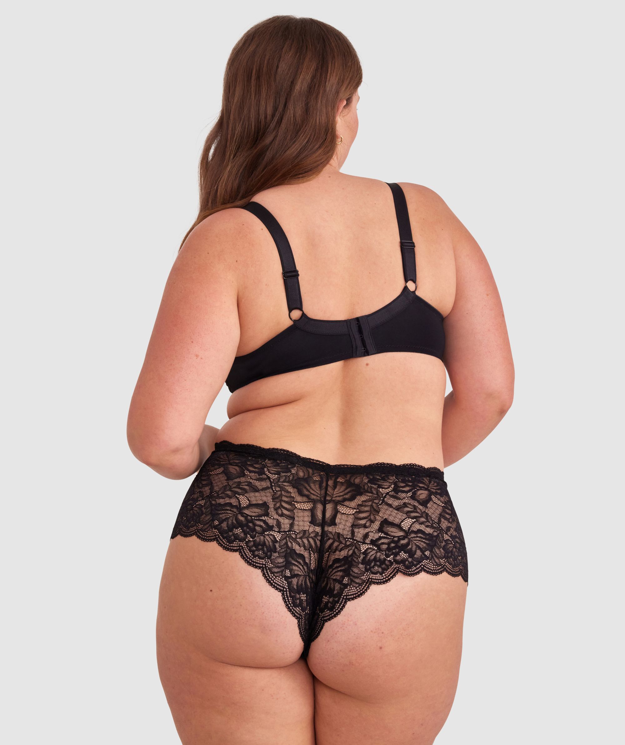 Romance Shortie  - Black