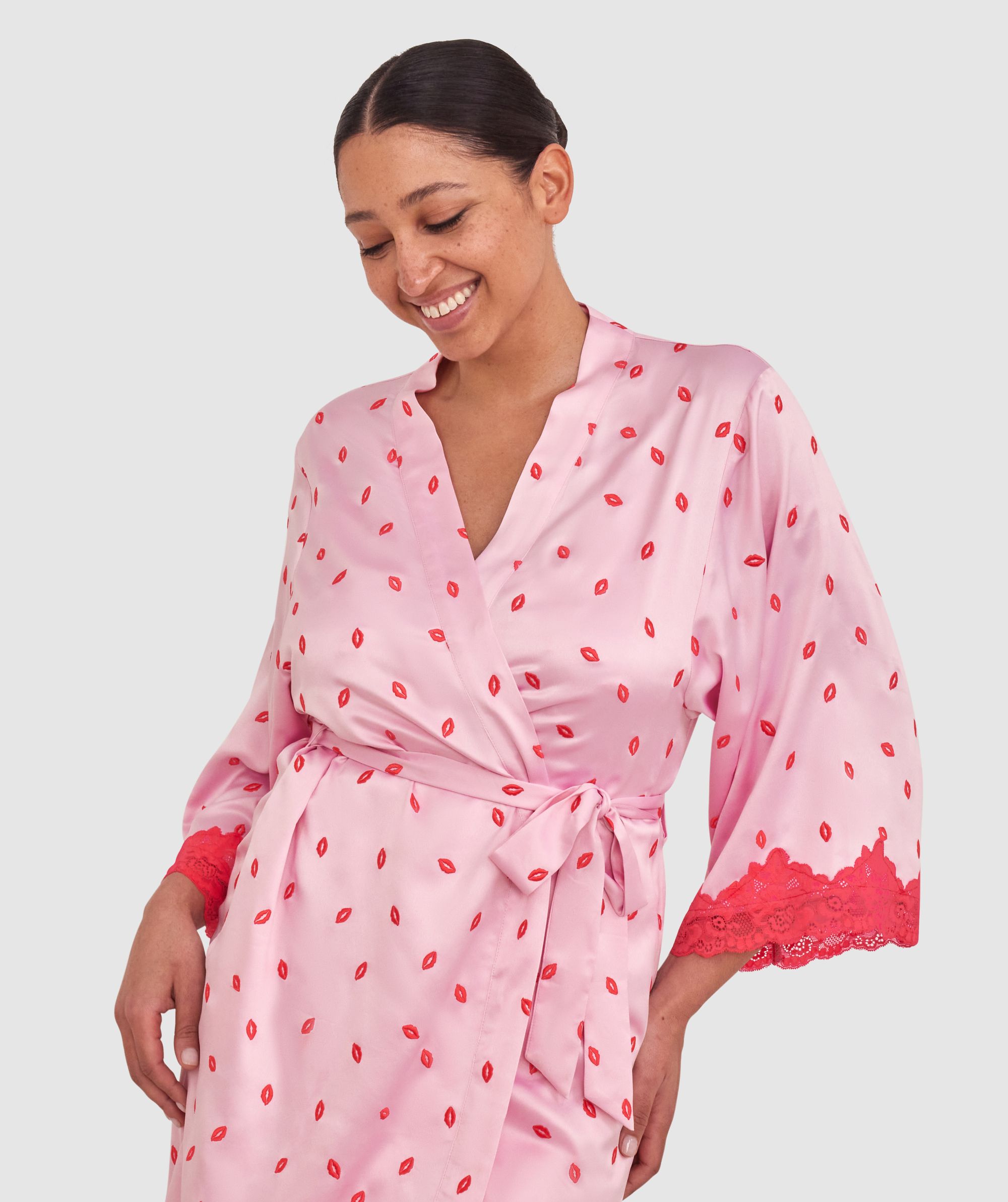 Angelica Kisses Short Wrap - Print/Pink